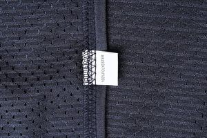 Camiseta Deportiva Azul Marino con Cuello en V, Diseño de Paneles de Malla Ligera de Poliéster, Manga Corta - Product Image 6
