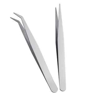 Pinzas de Cejas de Acero Inoxidable Reutilizables CARONIA SURGICAL de Alta Calidad, Acabado Satinado Mate, Puntas Inclinadas - Product Image 4