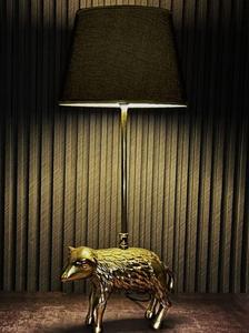 Lámpara de Mesa de Latón con Forma de Oveja y Pantalla de Tela Negra, Diseño Contemporáneo para Uso Residencial - Product Image 4