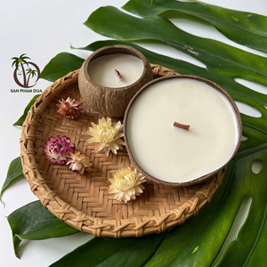 WHOLESALE NATURAL <b>COCONUT</b> <b>SHELL</b> SCENTED CANDLE <b>COCONUT</b> WAX FROM VIETNAM / WHOLESALE PRICE FOR NATURAL HIGH END CANDLE FOR RELAX - Product Image 1