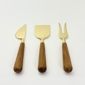 Offre Spéciale : Ensemble de Couteaux à Fromage en Acier Inoxydable de Qualité Supérieure, Design Royal Personnalisé avec Manche en Bois, à Prix Abordable - Product Image 2