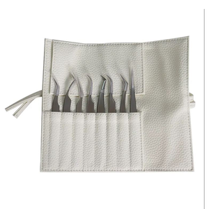 Juego de Pinzas para Pestañas SAAR GLOBAL SURGICAL de Acero Inoxidable de Precisión Antimagnéticas con Puntas Suaves y Estuche de Cuero para Extensión de Pestañas - Product Image 4
