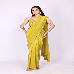 Sari de crepé de diseñador de lujo con chaqueta con espejo en toda la prenda y chaqueta con borde de sari para cada ocasión - Product Image 3