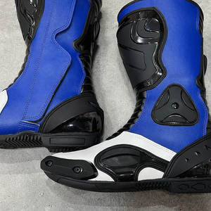 รองเท้าบูทมอเตอร์ไซค์สำหรับแข่งรถแบบขายส่ง รองเท้าบูทป้องกันสำหรับขี่มอเตอร์ไซค์ รองเท้าบูทหนังสำหรับนักขี่มอเตอร์ไซค์ รองเท้าบูทสำหรับสนามแข่งรถ มาตรฐาน CE รองเท้าบูทมอเตอร์ไซค์ ไซส์ 39-48 - Product Image 6