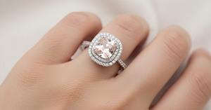 Anillo de Compromiso de Plata 925 con Morganita Natural Corte Cojín Color Durazno, Engaste Pavé, Certificado por Terceros, Símbolo Religioso, para Boda - Product Image 5