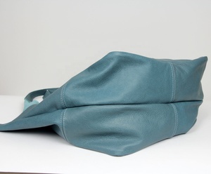 Bolso de mano de cuero de diseñador de lujo personalizado para mujer Bolso de hombro de mujer de gran capacidad de estilo Hobo de moda de fábrica - Product Image 3