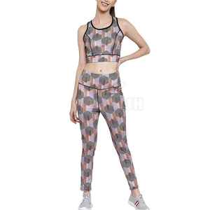 Custom Design Yoga Set in Wholesale Price Yoga Set Quick Dry Workout Best Material Yoga Set High Quality Customized Low - Product Image 4
