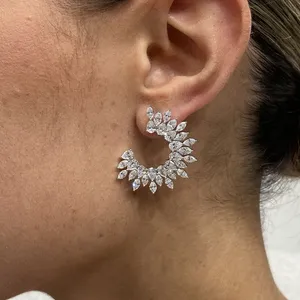Boucles d'oreilles en diamants de laboratoire taille marquise et poire de 8,34 carats E-F VS1 en or blanc 14 carats, bijoux de luxe - Product Image 4