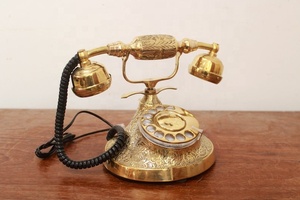 Teléfono Real de Latón Grabado a Mano Vintage, Estilo Antiguo de Arte Moderno |   Regalo Empresarial de Decoración para el Hogar |   WB INC INDIA Personalizado - Product Image 2