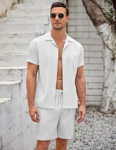 Chándal Deportivo Personalizado con Logotipo para Hombre, con Pantalones Cortos, Transpirable, de Secado Rápido, Ecológico, 100% Poliéster, para Correr y Entrenar - Product Image 1
