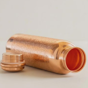 Bouteille d'eau en cuivre unisexe, gourde d'hydratation traditionnelle ayurvédique, récipient à eau en métal à motif floral de vigne - Product Image 2