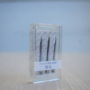 N-L à aiguilles en acier inoxydable de haute qualité utilisé avec un pistolet de marquage de vêtements pour accrocher des chemises pour hommes en tissu épais - Product Image 1