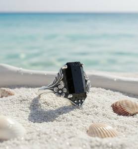 Bague vintage en onyx noir à motif floral, argent sterling 925, bijou unique inspiré de la nature, cadeau pour femme - Product Image 2