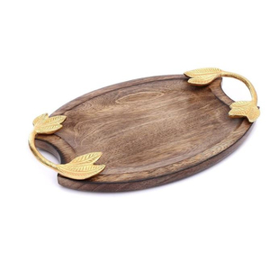 Bandeja de servir ovalada de madera de mango de lujo con asas de hoja de metal dorado hechas a mano, bandeja decorativa para cocina, hotel y restaurante - Product Image 1