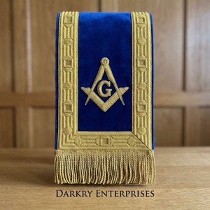 Guanteletes Masónicos Bordados a Mano con Hilo de Terciopelo Azul, Regalia Masónica Personalizada para Logia, Guanteletes de la Francmasonería - Product Image 1