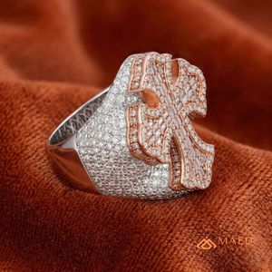 Anillo de Moissanita con Cruz en Oro Rosa, Corte Baguette, Estilo Hip Hop, Joyería de Lujo para Hombre, Regalo - Product Image 2