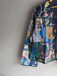 Veste en coton patchwork vintage, col en V, bouton unique, coupe ample, unisexe, vêtement d'extérieur pour le printemps avec poches, cadeau pour elle - Product Image 2