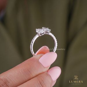 Bague de fiançailles Toi et Moi avec diamant de laboratoire taille poire et taille émeraude, et alliance de mariage éternité micro-pavée pour femme - Product Image 6