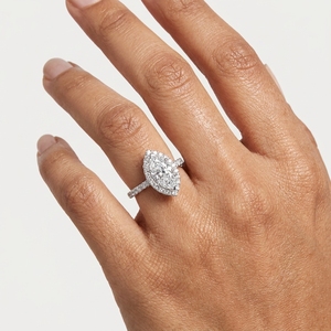 Anillo de compromiso de platino para mujer con diamante de corte marquise de 2 quilates, estilo clásico con halo y diamantes laterales, certificado por GIA - Product Image 3