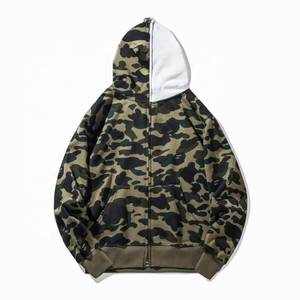 Veste zippée camouflage vintage, camouflage intégral, tissu molletonné lourd, impression DTG, streetwear, sweat à capuche double pour homme - Product Image 3