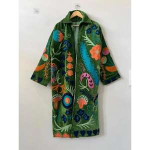 Kimono Bohemio Bordado a Mano en Terciopelo Verde, Chaqueta Tipo Bata, Elegante, Modesto, con Diseño Floral - Product Image 4