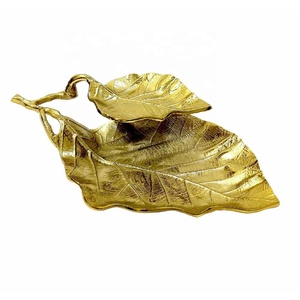 Nouveauté Plateau décoratif en aluminium moulé au design feuille Plateau décoratif en aluminium pour servir les aliments Table à manger Plateau de service - Product Image 3