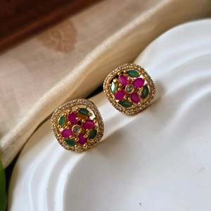 14K Gold Plated <b>Cute</b> Number Stud <b>Earrings</b> with Zircon and Pearl - Product Image 4