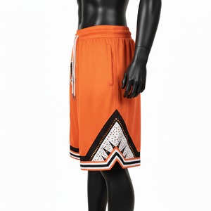 Pantalones Cortos de Baloncesto Ligeros de Malla de Poliéster de 180 GSM, Color Naranja Vibrante, Panel con Rayas, Logotipo Serigrafiado - Product Image 3
