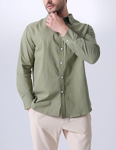 Camisa de hombre de algodón verde oliva con botones, manga larga, color sólido, cuello vuelto, corte regular, transpirable, para todas las estaciones - Product Image 1