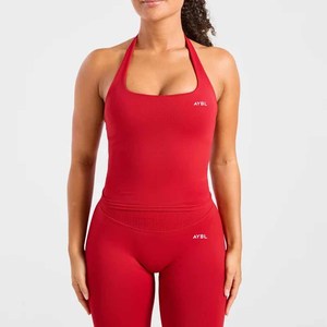 Conjunto de 2 piezas para mujer Twin City, top corto rojo con cuello halter y leggings, tejido de spandex, color sólido, deportivo, para todas las estaciones, corte regular - Product Image 1