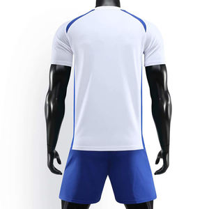 Uniforme de Fútbol de Alta Calidad con Diseño Personalizado, Transpirable y Cómodo, Logotipo y Talla Personalizados - Product Image 3