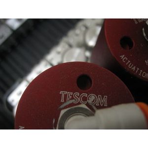 Colector de gas de 12 posiciones con filtros Mott, Tescom - Equipo y piezas de semiconductores de confianza a nivel global - Product Image 3