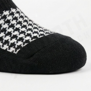 Crew <b>Socks</b> Houndstooth Pattern <b>Black</b> White Knitted Breathable Casual Adult Regular Style - Product Image 6