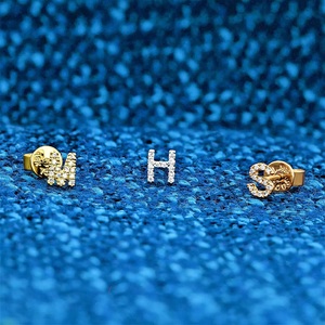 Pendientes de Alfabeto con Moissanita VVS, Plata de Ley 925, Diamantes Redondos de 3-10 mm, Chapados en Oro Blanco, Joyería Fina para Regalo - Product Image 3