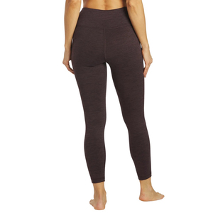 Shorts de yoga pour femmes, coupe décontractée et ajustée, taille mi-haute, tissu respirant et écologique pour des mouvements confortables - Product Image 5