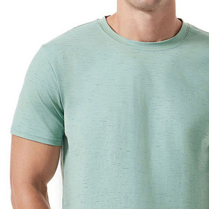 T-shirt pour homme de style moderne, tissu léger et respirant, 100% coton, parfait pour les tenues décontractées d'été et le port quotidien - Product Image 4