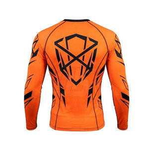 Ropa Deportiva Rash Guard Diseñada con Tela Elástica que Brinda Comodidad, Soporte y Libertad de Movimiento Durante Todo el Día - Product Image 3
