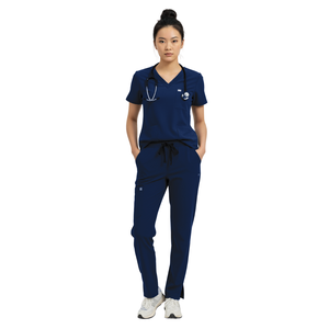 Ensemble d'uniformes médicaux unisexes pour hôpital : Blouse à col en V et pantalon cargo jogger multipoches, tissé extensible et durable pour le secteur de la santé - Product Image 1