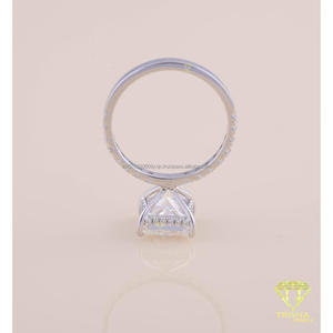 Bague de fiançailles solitaire en moissanite taille princesse, or blanc, halo caché, bague de promesse et de mariage pour femme - Product Image 2