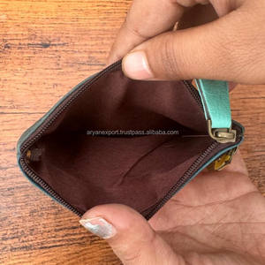 Cartera pequeña de cuero reciclado hecha a mano, monedero occidental de cuero colorido con cremallera para mujer, Cartera de cuero personalizada - Product Image 6