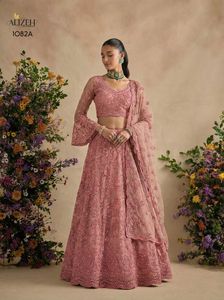 Ensemble 3 pièces de style boutique pour soirée, comprenant un Lehenga Choli papillon de créateur avec doublure en soie Banglori non cousue, vêtements ethniques - Product Image 2