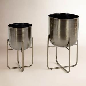 Macetero Decorativo de Metal con Soporte, Artículos para el Hogar y Jardín, Macetero de Hierro para Piso, de Linea Exports - Product Image 5