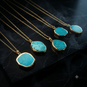 Collier pendentif turquoise plaqué or, chaîne à maillons géométriques en pierre bleue - Product Image 3