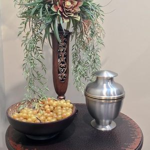 Elegant Brass Cremation Urn for Ashes <b>Memorial</b> <b>Keepsake</b> Funeral Urn with Secure Lid - Product Image 3