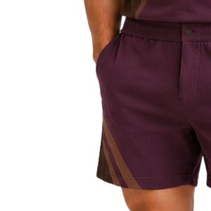 Conjunto de Camiseta Polo y Pantalones Cortos para Hombre en Borgoña y Marrón, Atuendo Casual Premium de Dos Piezas para Verano, Ropa Deportiva con Logotipo Personalizado - Product Image 3
