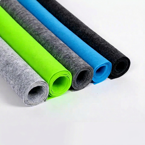 Tela Acolchada 100% Poliéster, Resistente al Agua, al Viento y de Gran Peso, Estilo Liso, 210 g/m², 55/56 Pulgadas de Ancho - Product Image 1