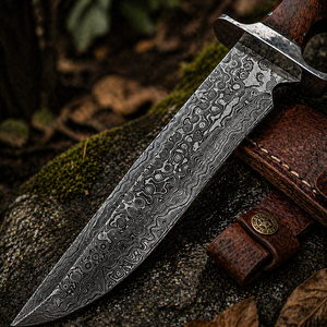 Couteau Bowie de camping artisanal personnalisé en acier Damas avec manche en bois et étui en cuir 15 pouces, OEM disponible - Product Image 3