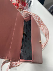 Sac à bandoulière de luxe de grande capacité, inspiré des designers, en cuir PU léger, résistant à l'eau, de haute qualité et durable - Product Image 5