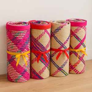 Alfombra Tejida a Mano con Diseño Geométrico Bohemio, Estilo Sheetal Pati, Ecológica y Natural, con Pelo Mediano de 3-5mm de Grosor, Bangladesh - Product Image 1