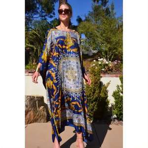 Robe kaftan en soie florale légère pour femmes, élégante, parfaite pour couvrir les maillots de bain, par Ethnic Craft Hub India - Product Image 3